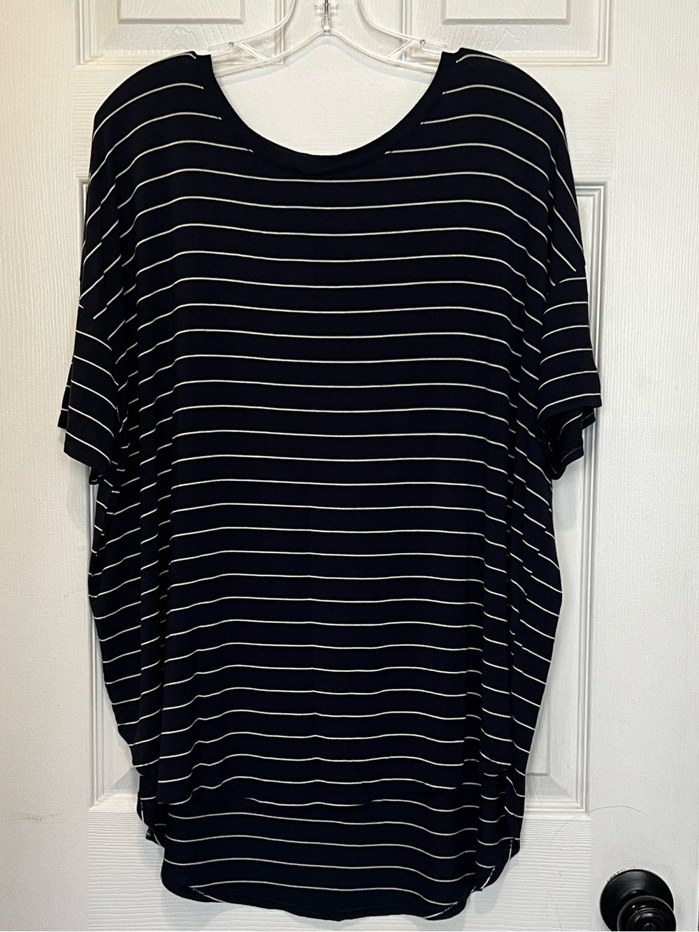 Time & Tru Navy/White Striped High-Low Tee XXL